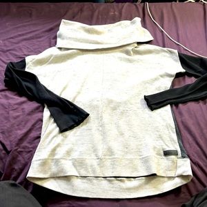 Kensie Performance long sleeve cowl neck shirt